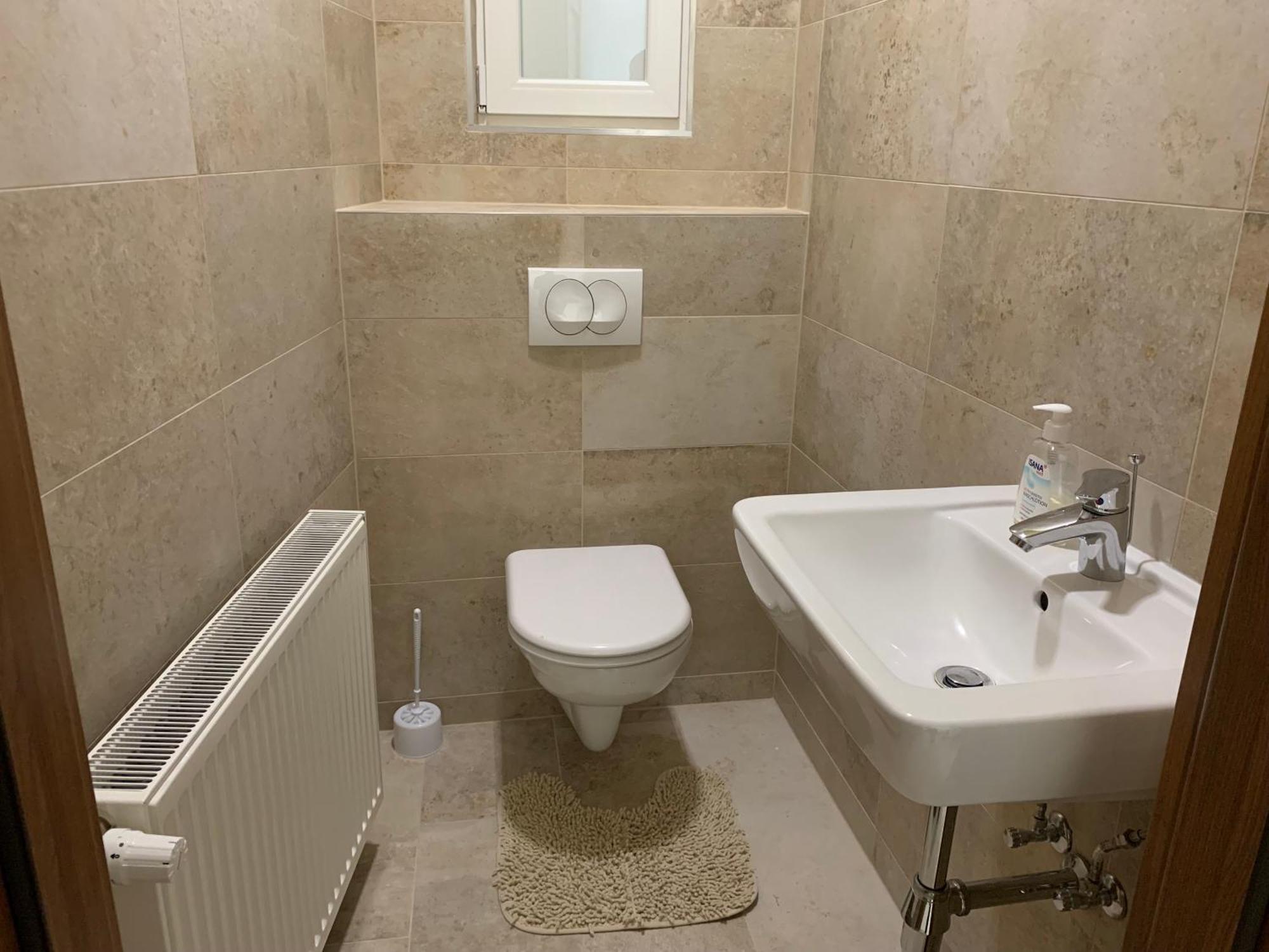 Mayer Vendeghaz Miskolc Buitenkant foto