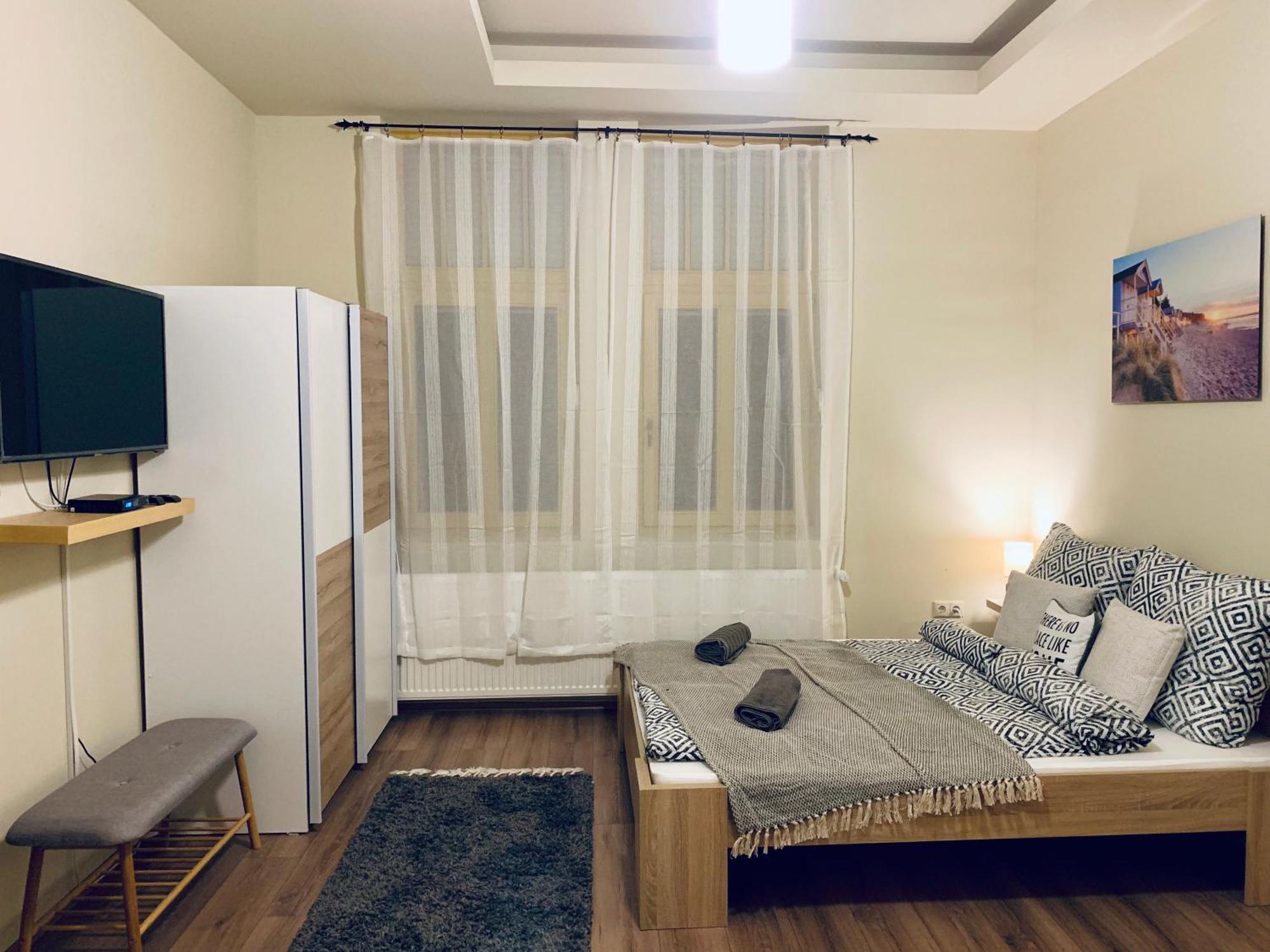 Mayer Vendeghaz Miskolc Buitenkant foto