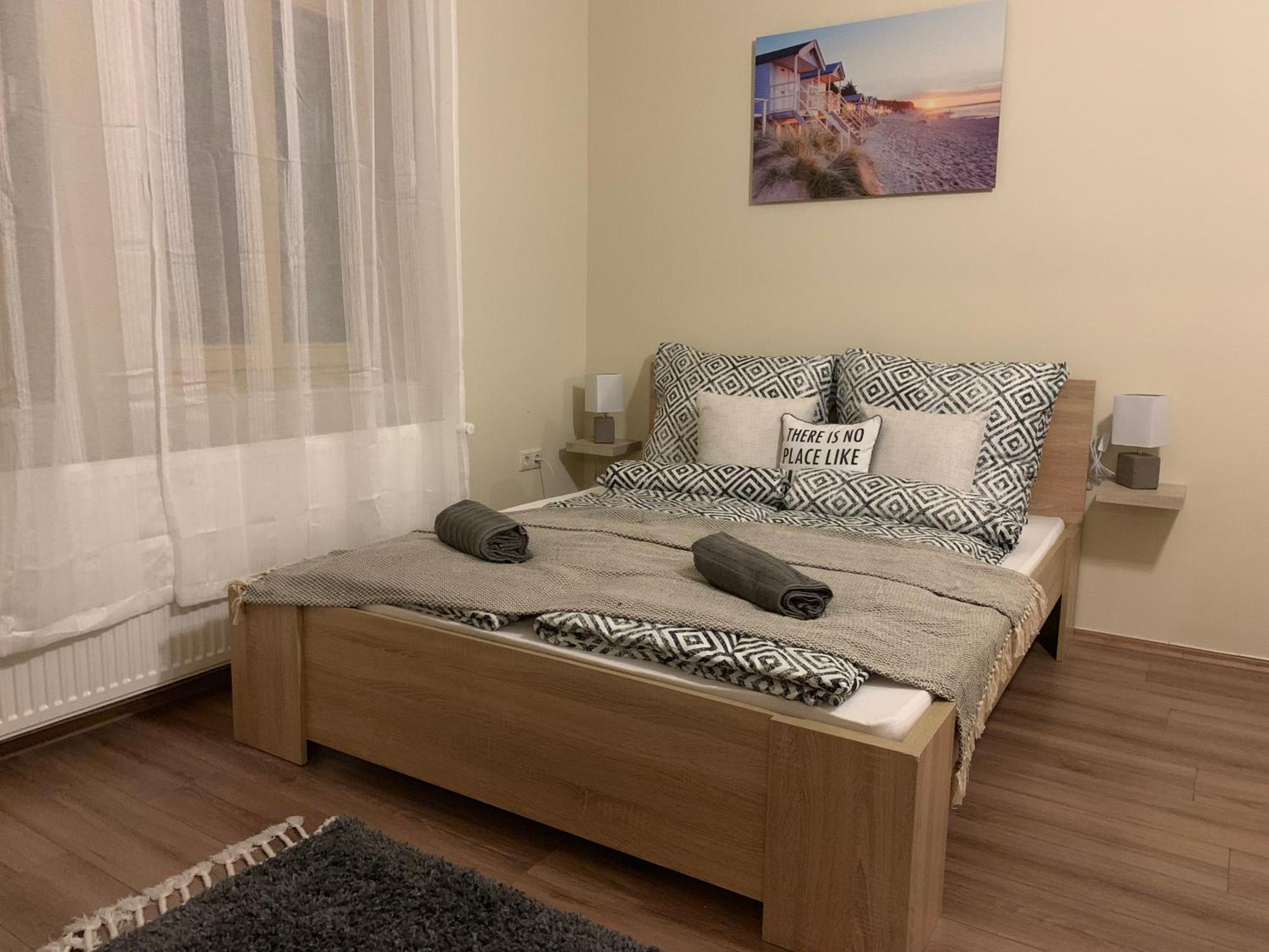Mayer Vendeghaz Miskolc Buitenkant foto